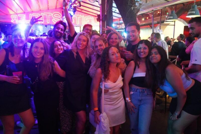 hamburg-reeperbahn-pub-crawl-with-shots-and-games