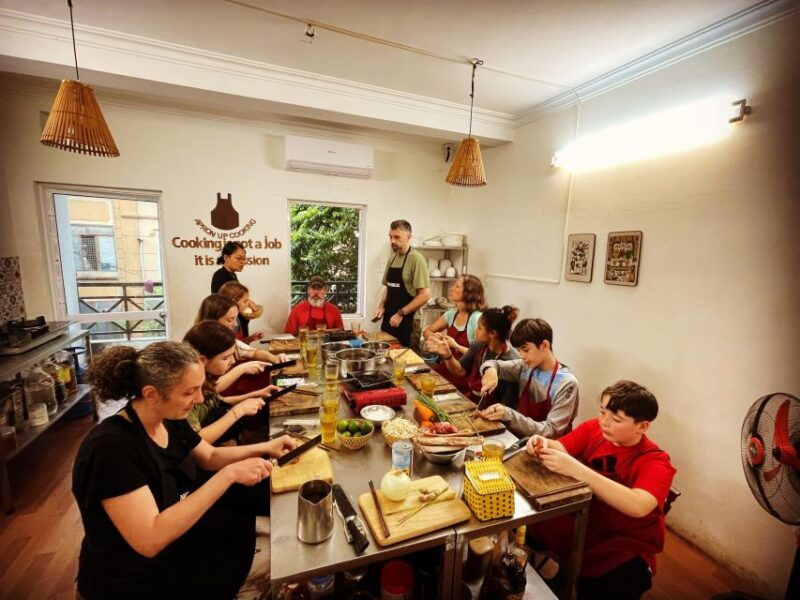 hanoi-5-local-dishes-cooking-class-with-meal-market-visit