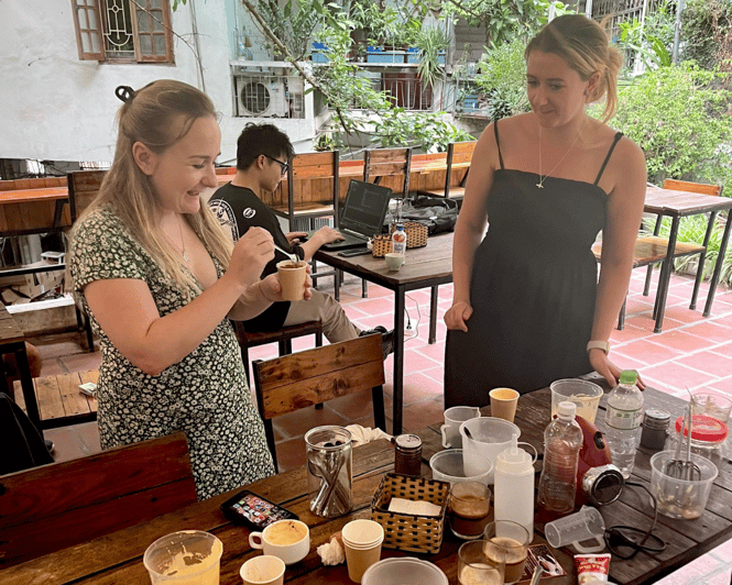 hanoi-artisan-coffee-making-class-with-train-street