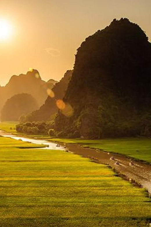 hanoi-hoa-lu-tam-coc-and-mua-cave-limo-bus-tour-with-lunch