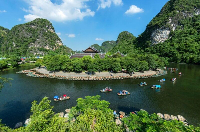 hanoi-ninh-binh-halong-2-d1n-trip-by-bus-bungalow-hotel