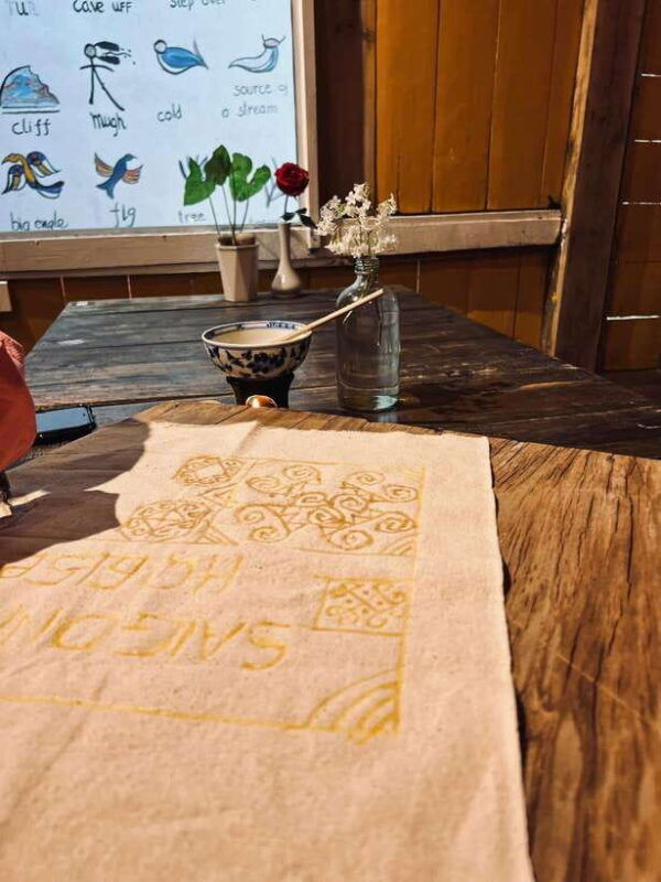hmong-traditional-beeswax-batik