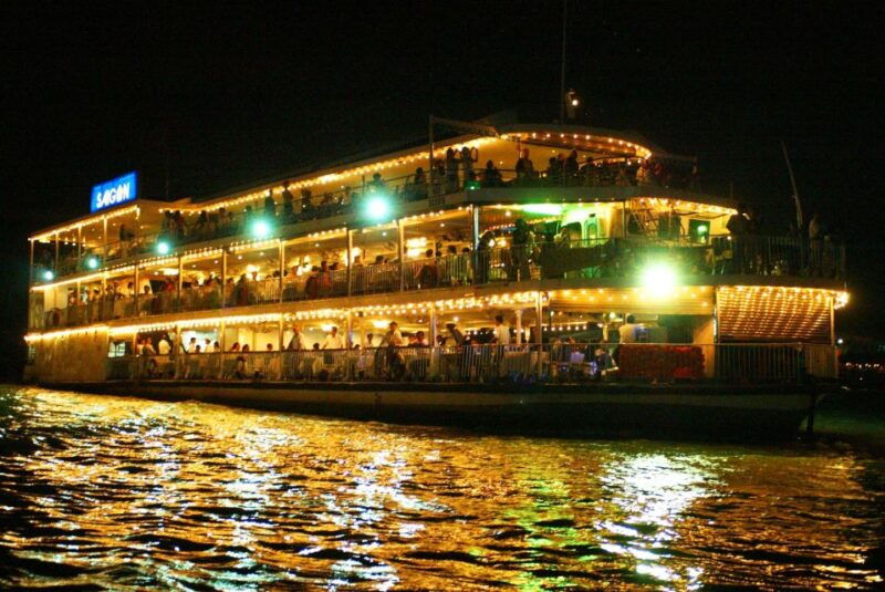 ho-chi-minh-city-water-puppet-show-and-dinner-cruise