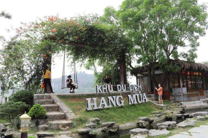 hoa-lu-and-tam-coc-in-ninh-binh-full-day-tour-3