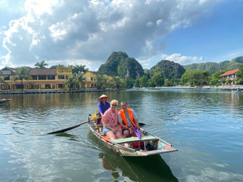 hoa-lu-tam-coc-mua-cave-hiking-full-day-tour