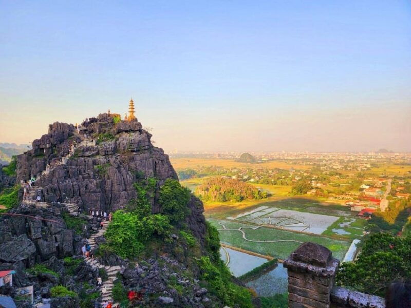 hoa-lu-trang-an-mua-cave-bich-dong-pagoda-from-ninh-binh