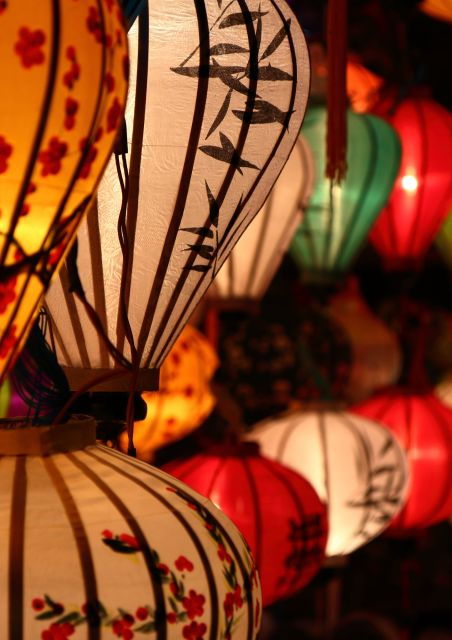 hoi-an-city-tour-boat-ride-lantenn-release