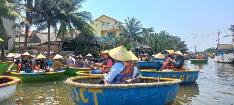 hoi-an-coconut-basket-boat-with-enjoy-coconut-e-ticket