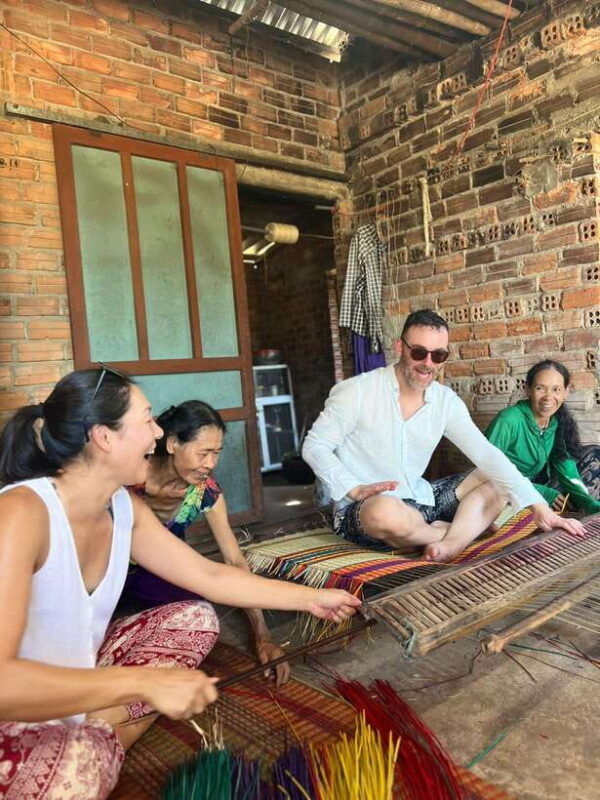 hoi-an-eco-bike-tour-visit-cultural-traditional-villages