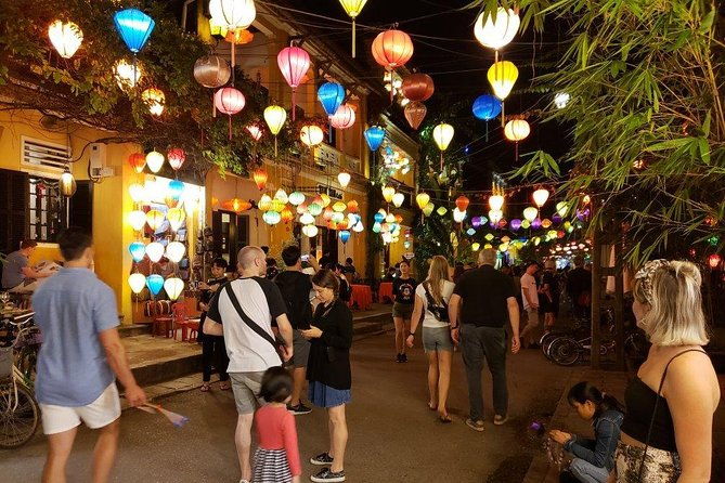 Hoi An Night Market with Hoi an walking Tour , Colourful Lanterns, Boat Ride - FAQ