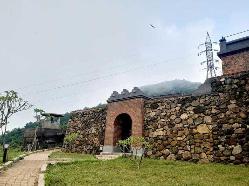 hoi-an-private-car-to-phong-nha-with-sightseeing-stops