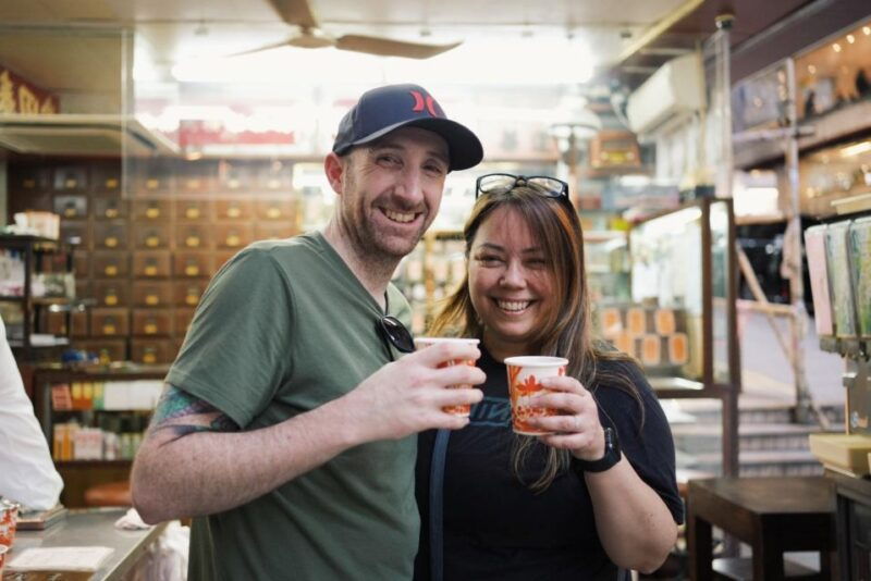 hong-kong-street-food-tasting-tour-in-old-town-central