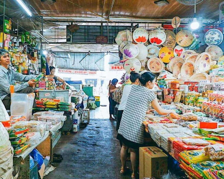 hue-food-walking-tour-with-hotel-pickup-and-local-guide