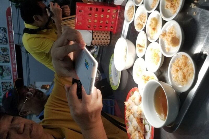 hue-night-street-food-tour-by-cyclo-with-a-local-guide