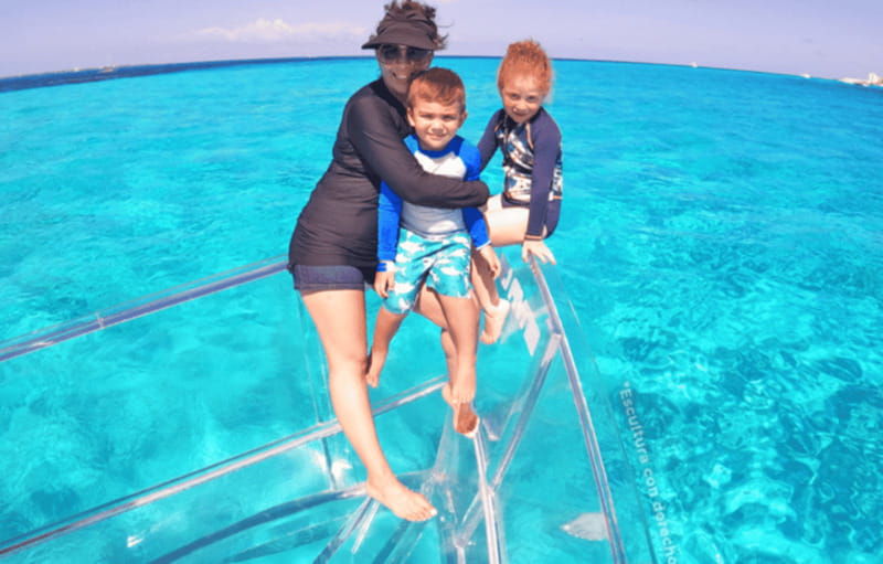 isla-mujeres-100-transparent-boat-ride-on-board-the-boat