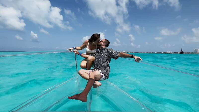 isla-mujeres-100-transparent-boat-ride