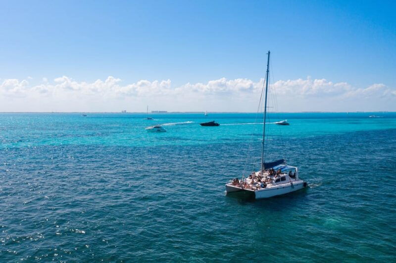 isla-mujeres-snorkeling-and-catamaran-party-cruise