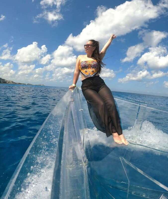 isla-mujeres-stunning-clear-boat-adventure