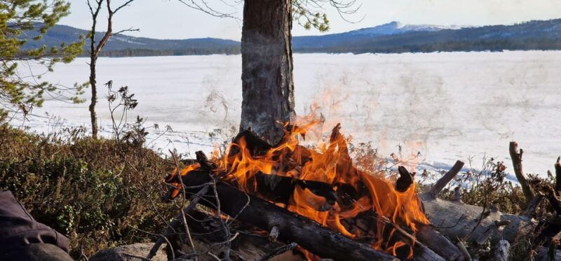 ivalosleighride-tour-and-fishing-on-a-lake-in-the-wild