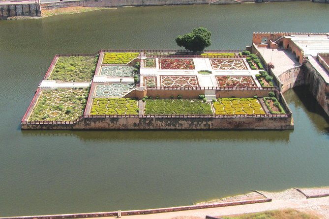 Jaipur Overnight Tour from Agra - The Highlights of Day Two: Majestic Forts and Scenic Views