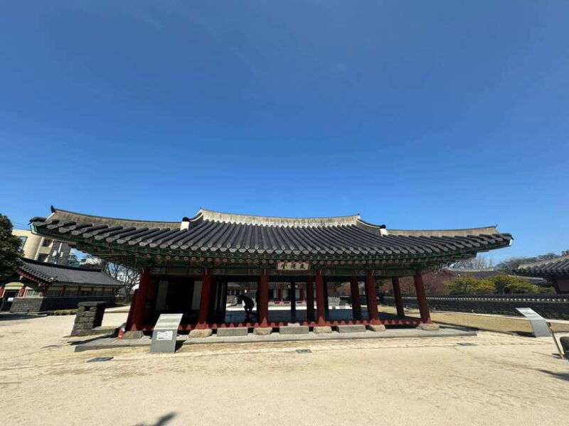jeju-city-walking-tour-with-a-certified-guide