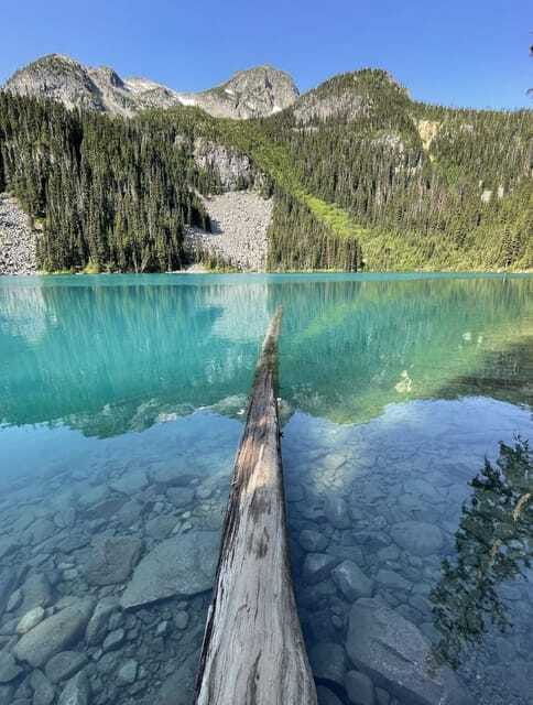 joffre-lakes-hiking-day-trip-2