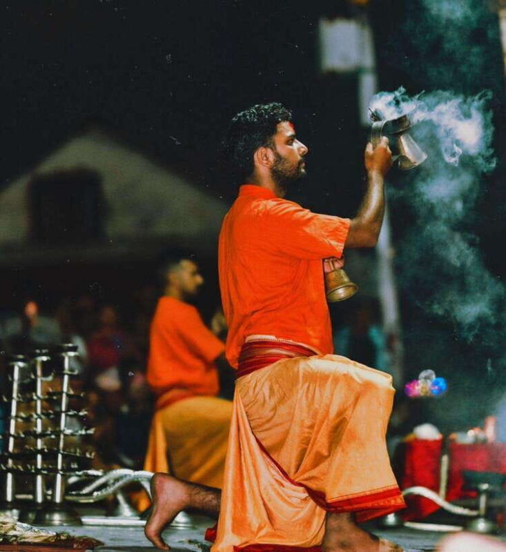 kathmandu-pashupatinath-temple-aarti-cremation-night-tour