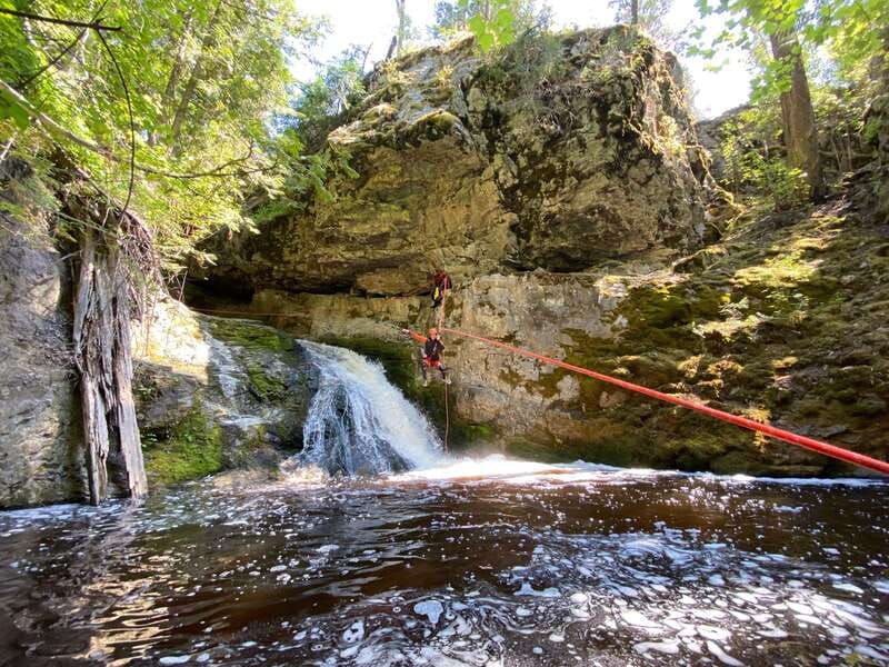 kelowna-okanagan-canyoning-tour