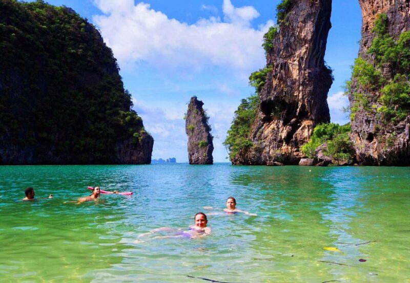 khao-lak-private-long-tail-boat-trip-to-james-bond-island