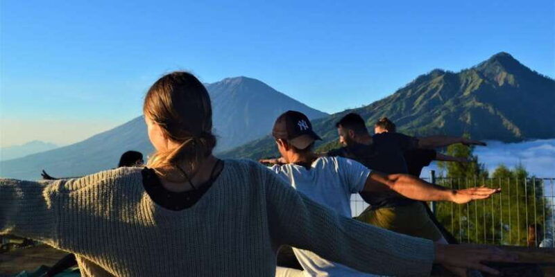 kintamani-sunrise-yoga-meditation-earth-water-rituals