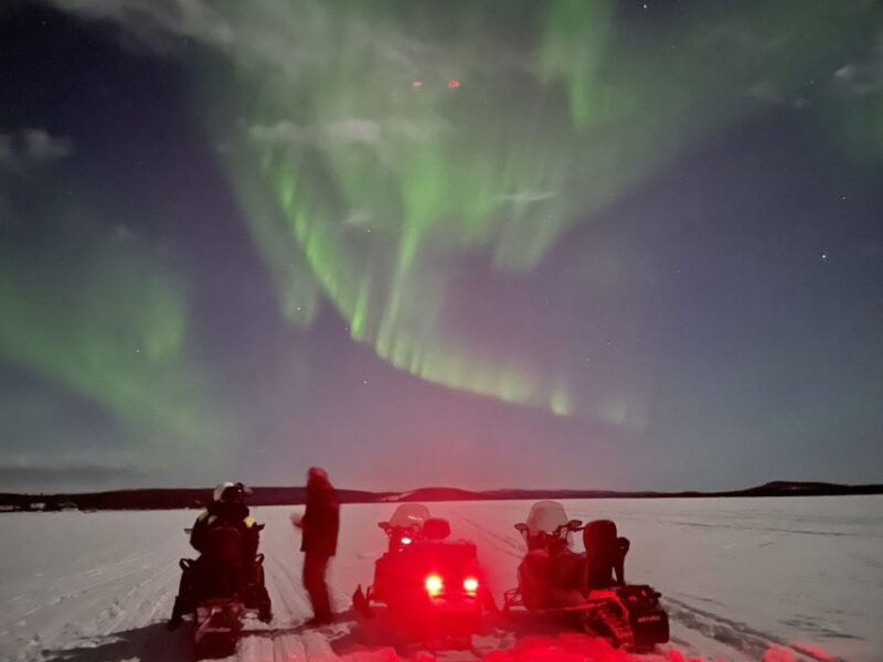 kiruna-guided-snowmobile-tour-and-northern-lights-hunt