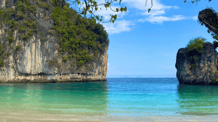 ko-yao-yai-hong-island-plankton-longtail-boat-sunset-tour