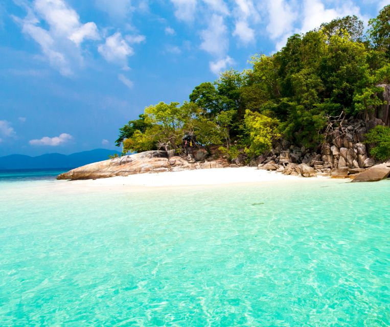 koh-lipe-outer-islands-snorkeling-trip-by-longtail-boat