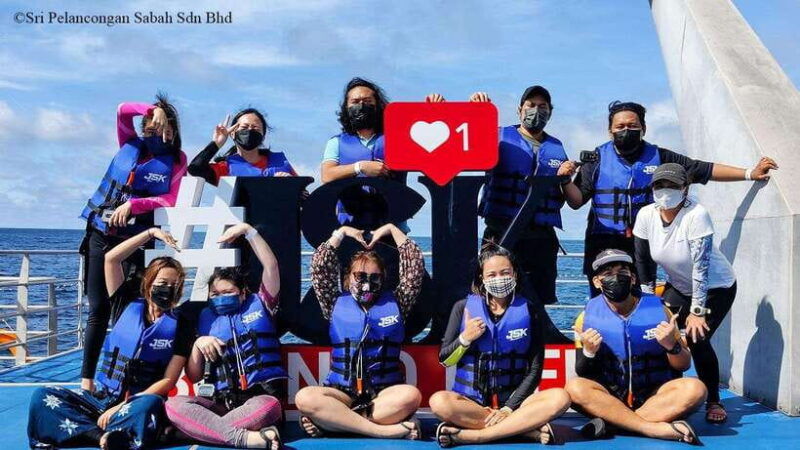 kota-kinabalu-unlimited-water-sports-sea-water-world