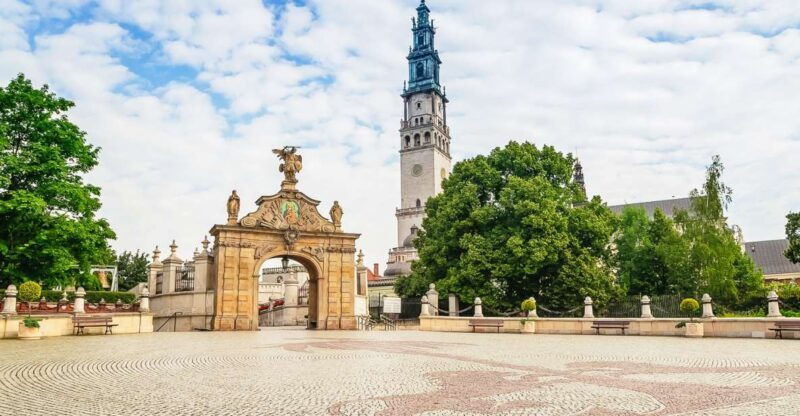 krakow-czestochowa-black-madonna-day-tour