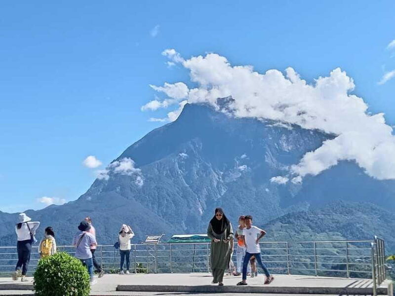 kundasang-poring-hot-spring-village-meal-shared-tour