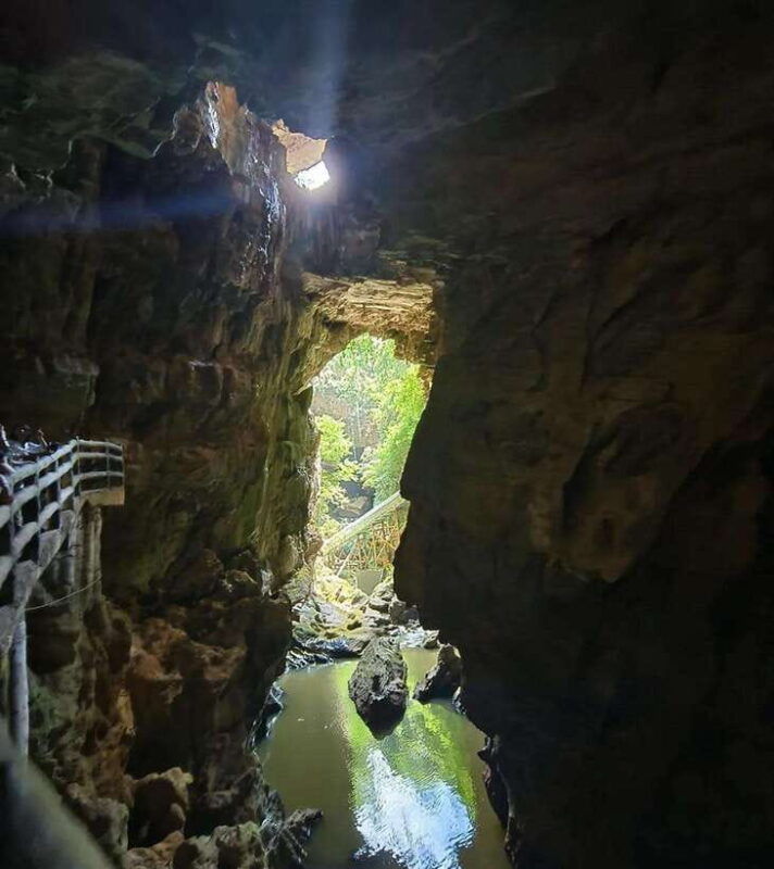 kunming-jiuxiang-cave-roast-duck-lunch-private-tour