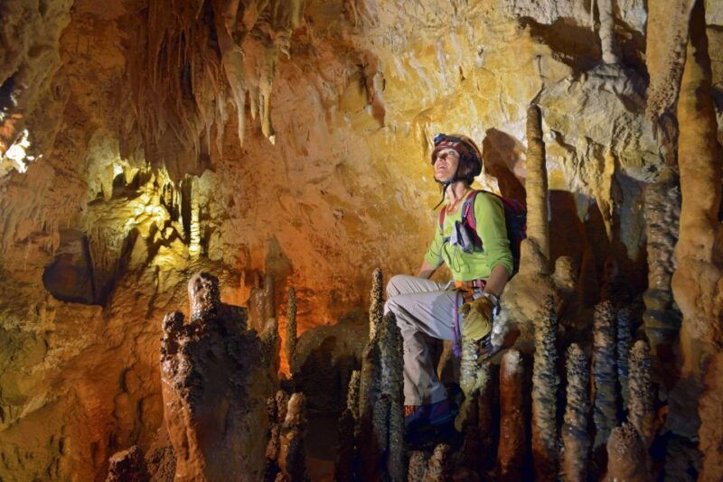 la-ciotat-caving-in-calanques-national-park-half-day-tour