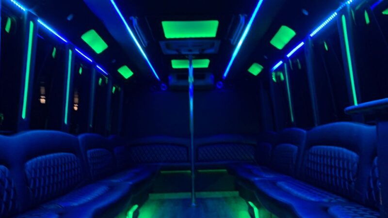 las-vegas-country-bar-crawl-by-party-bus-w-mixed-drinks