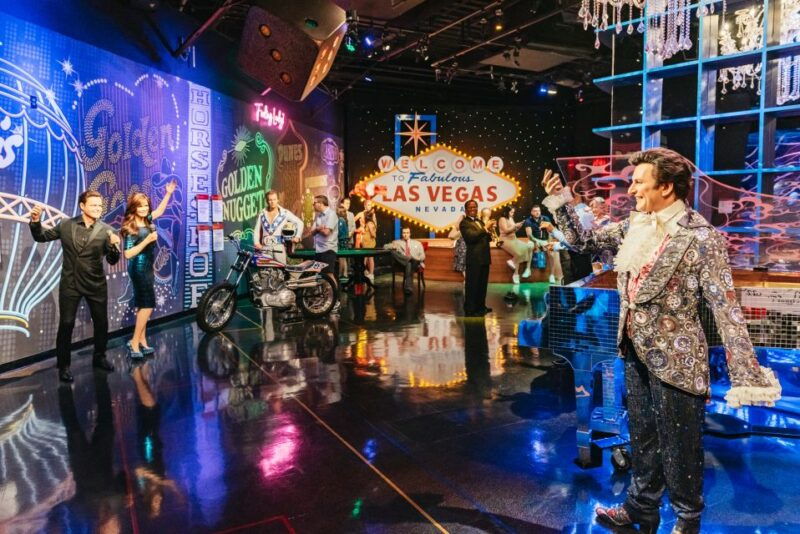 las-vegas-entry-to-madame-tussauds-with-a-gondola-cruise