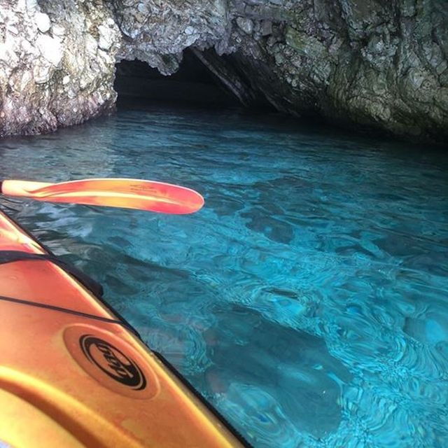lefkas-nydri-kayaking-day-trip-to-scorpios-and-meganisi