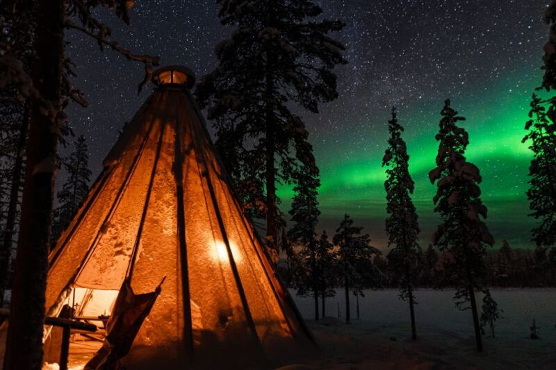 levi-northern-lights-campfire