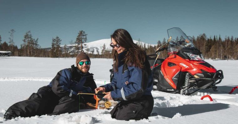 levi-snowmobile-safari-with-ice-fishing-and-outdoor-lunch