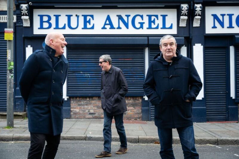 liverpool-music-icons-tour-with-90s-band-the-farm
