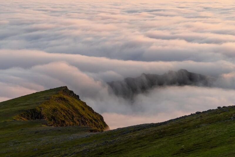 lofoten-islands-guided-hiking-into-the-wilderness-uphill