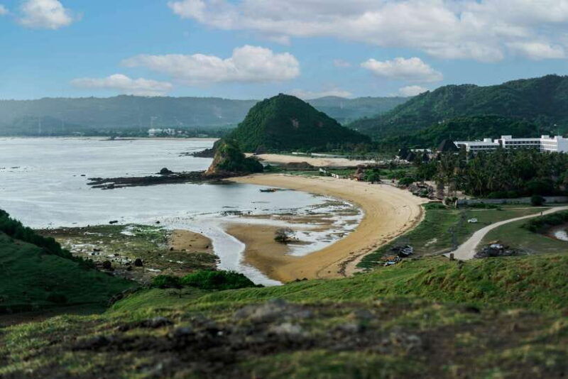 lombok-epic-exclusive-surfing-beaches-and-sunset-hills