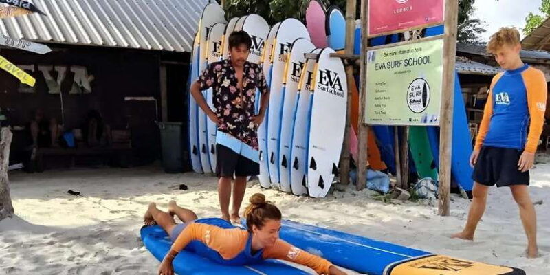 lombok-surf-lesson-for-beginner-in-selong-blanak-beach
