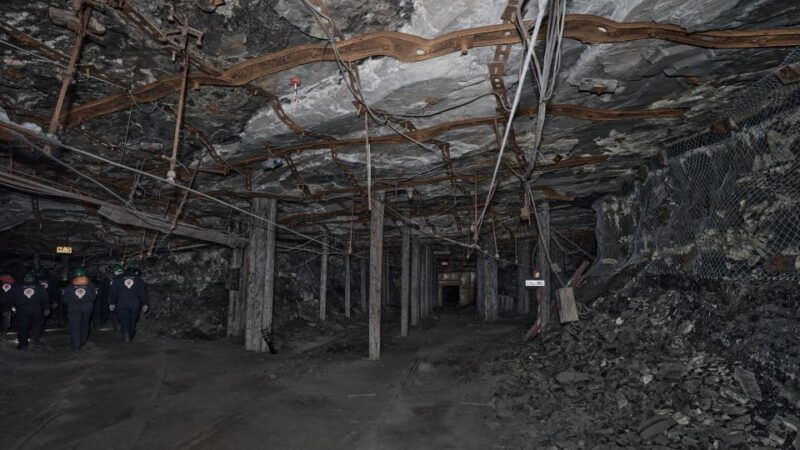 longyearbyen-historic-coal-mine-tour-at-gruve-3