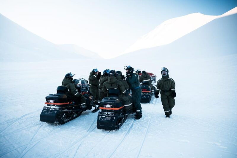 longyearbyen-snowmobile-tour-to-abandoned-soviet-settlement