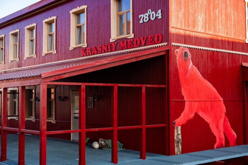 longyearbyen-snowmobile-tour-to-barentsburg-with-lunch